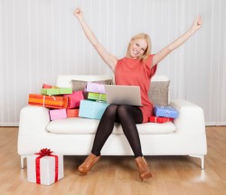 holiday-online-shopping-250x216